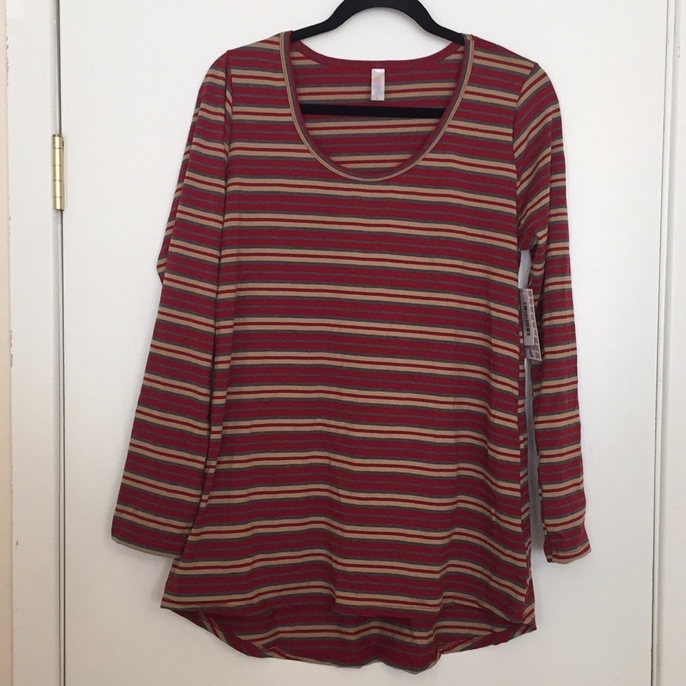 L‎ LuLaRoe Lynnae Top BB31 915